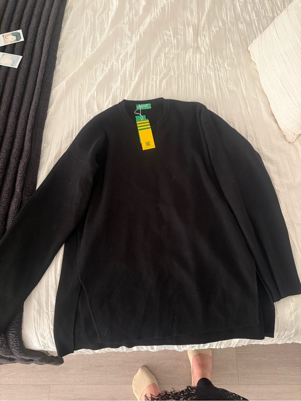 Womens Black Crewneck Sweater - slita